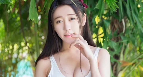 ����Ů�����°�׿��